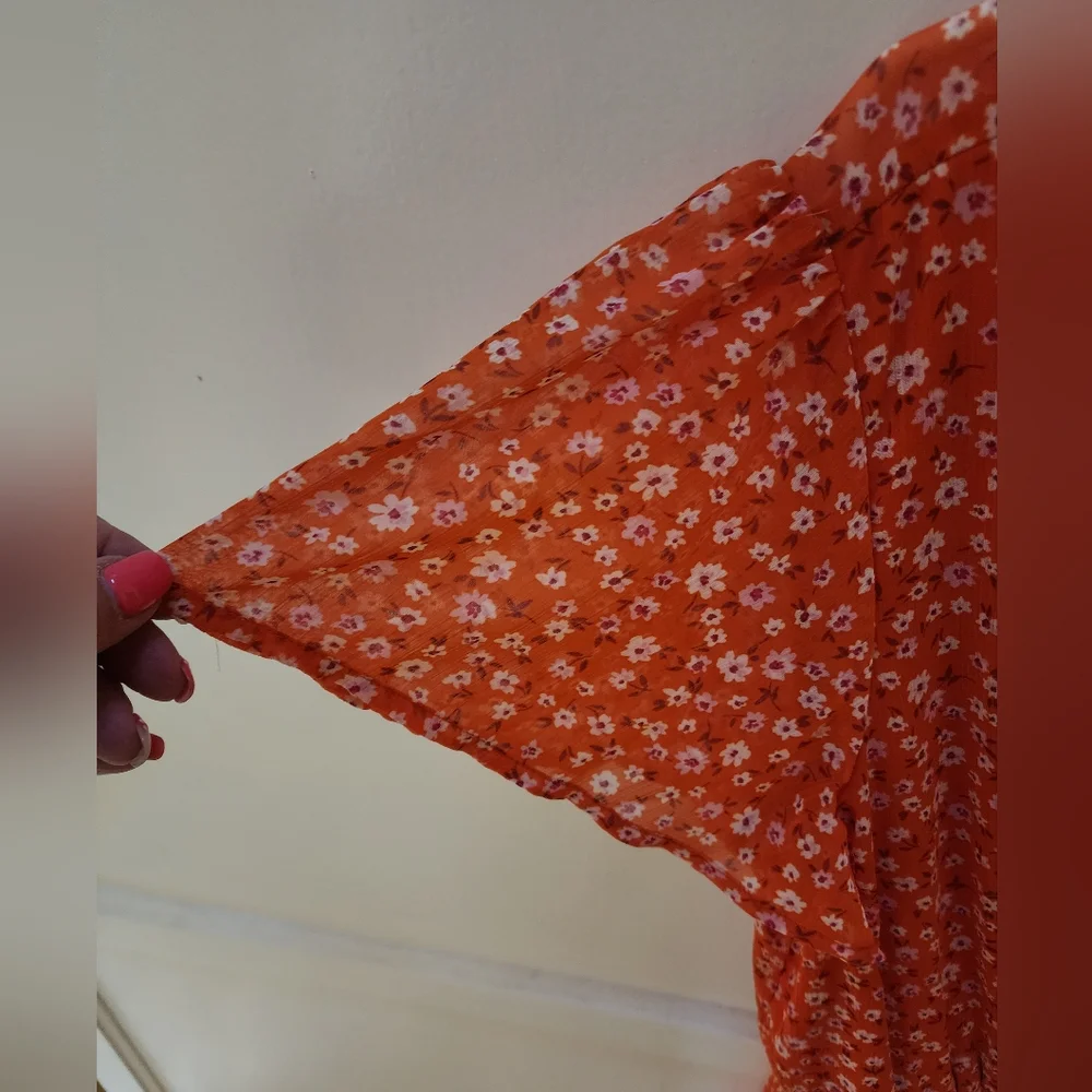 Row A Women's Floral V-Neck Romper - Picture 11 of 15